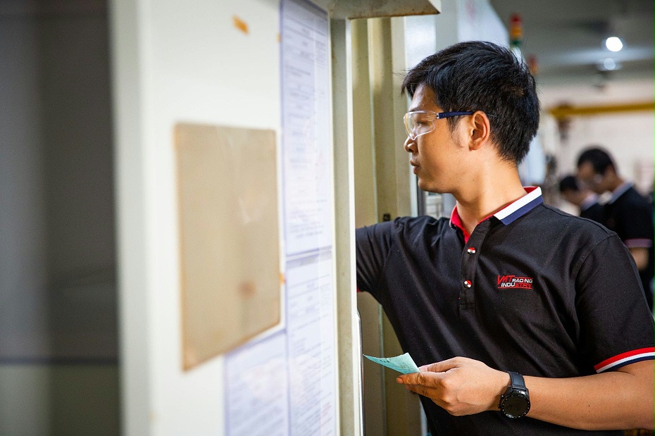 铝合金手机边框加工_04